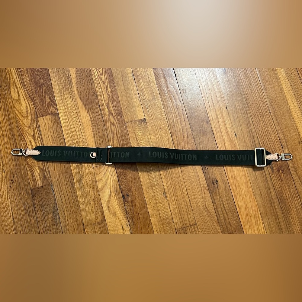 LV Bandoulière Multi Pochette Accessoires Shoulder Strap Canvas Green